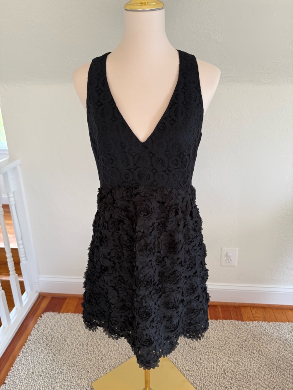 Nanette Lepore Black V-Neck Floral Appliqué Mini Dress Size 8 NWOT